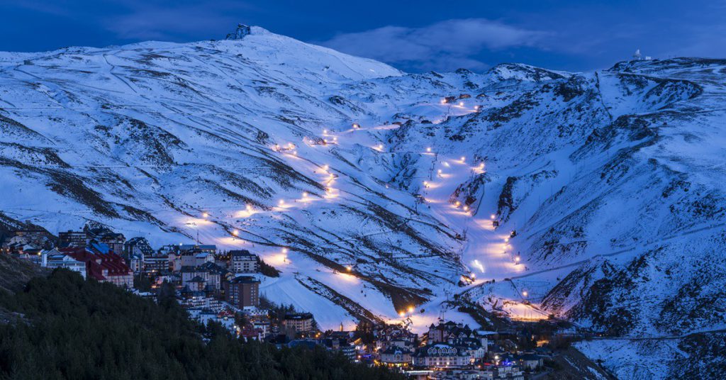 Sigue leyendo Las 7 estaciones de esquí donde se montan las mejores fiestas