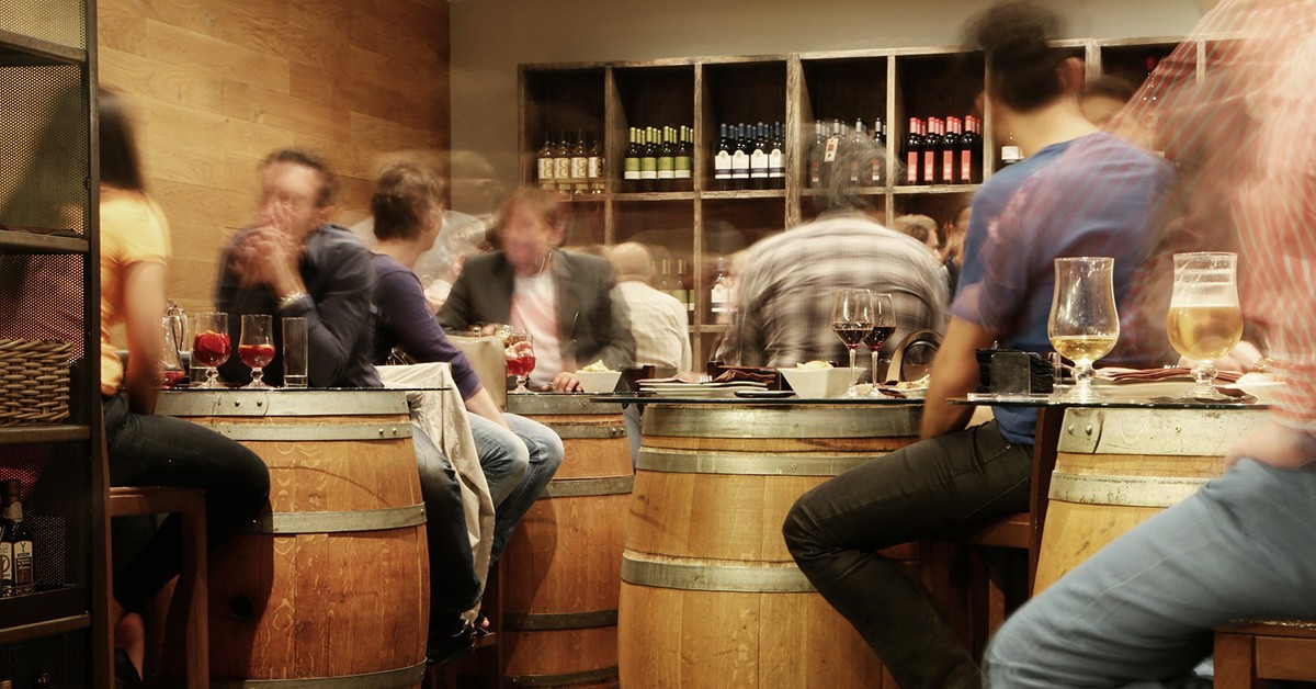 Interior de un bar en España (Pixabay)