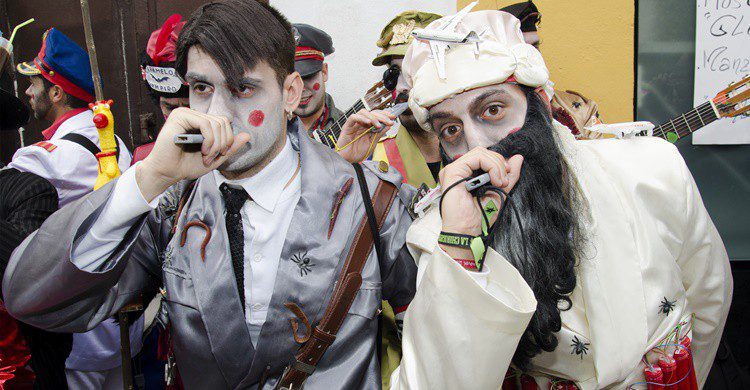 Disfraces en el Carnaval de Cádiz. kiko_jimenez (iStock)