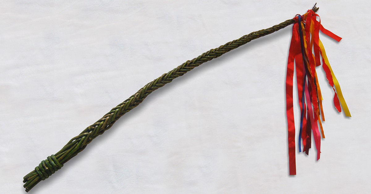 Pomlazka es un látigo usado en la República Checa durante la Pascua para pegar a las mujeres para aumentar su fertilidad