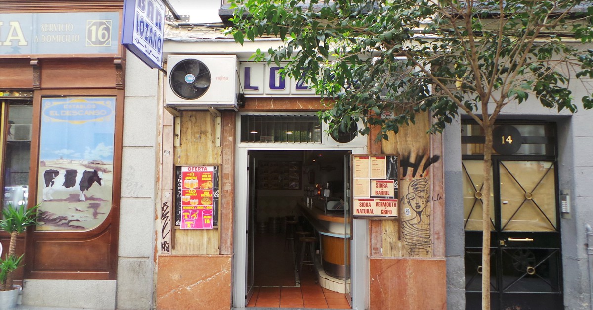 Imagen de la entrada al Bar Lozano