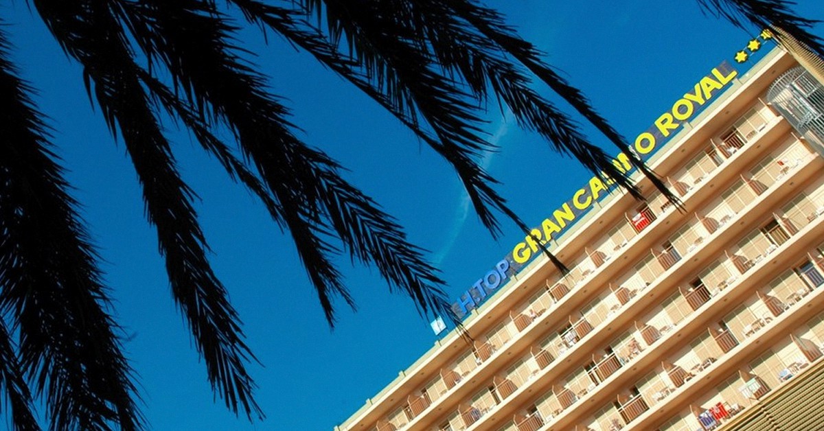 Imagen de la fachada del hotel H TOP