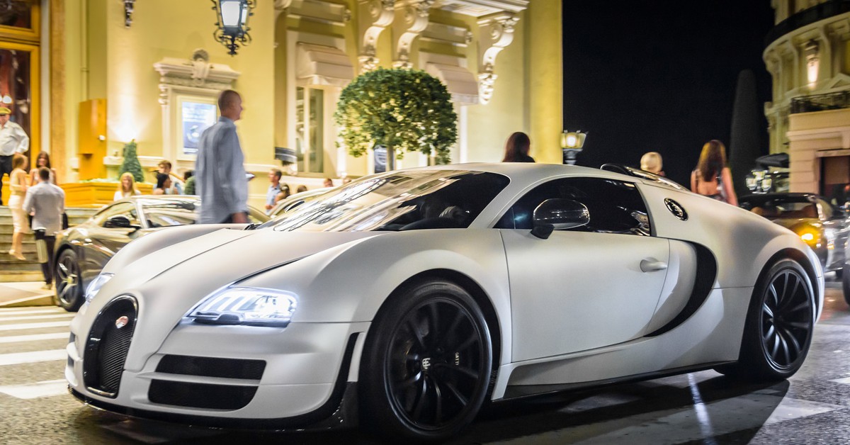Un coche deportivo en Montecarlo