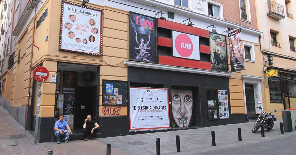 Sigue leyendo Los 8 mejores lugares para escuchar monólogos en Madrid