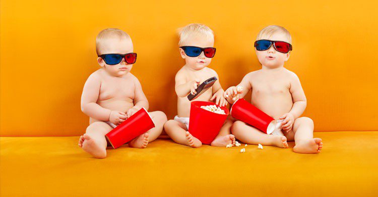 imaden de niños viendo una película 3D