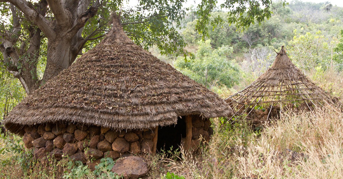 Chozas del pueblo Bassari en la parte oriental de Senegal