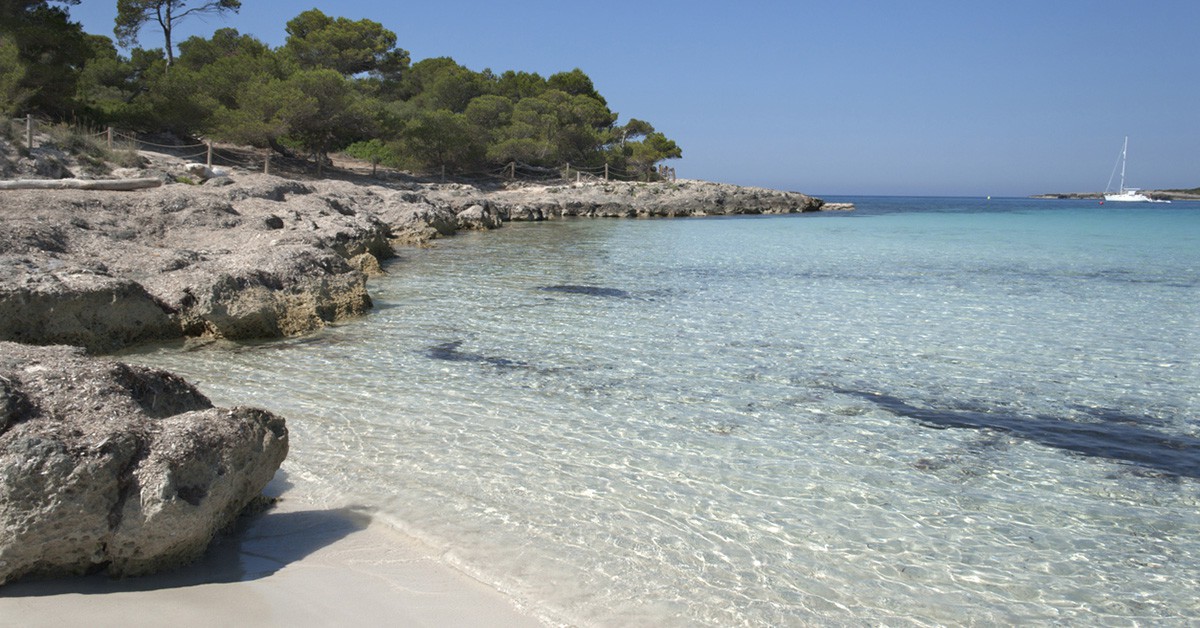 Las aguas cristalinas de Son Saura, Menorca