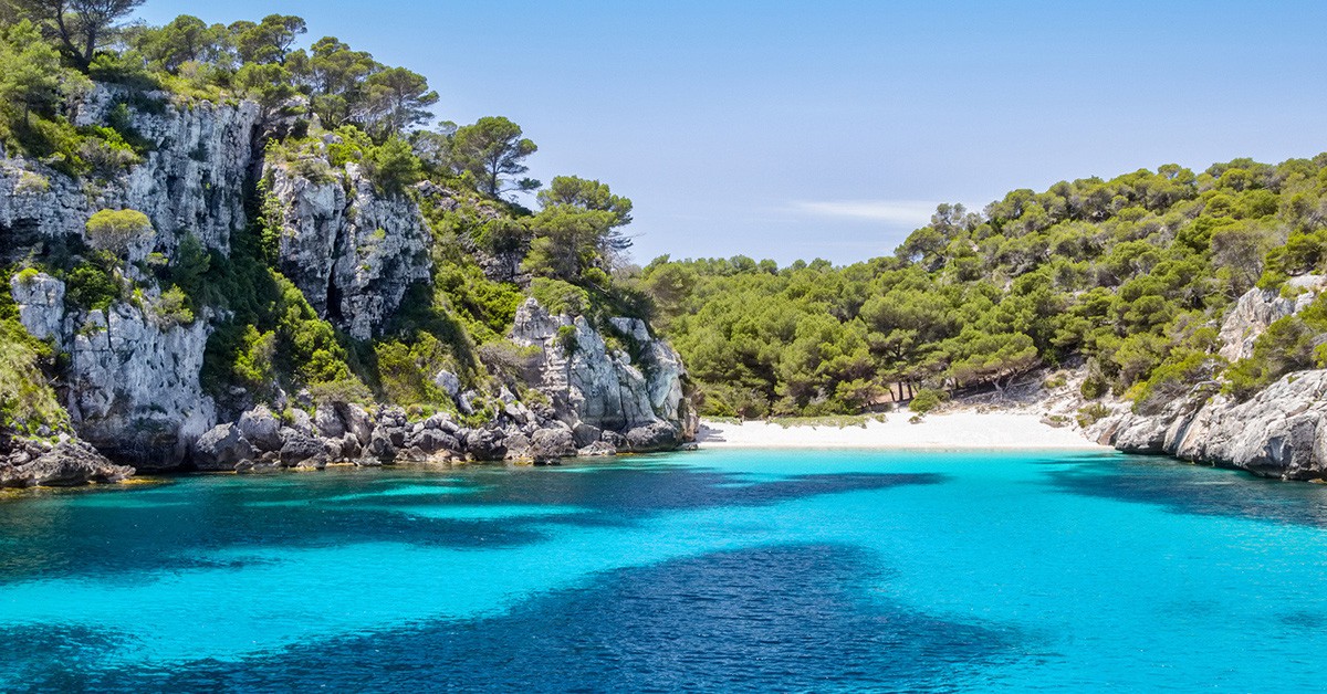 Aguas turquesas de Foto Macarelleta, Menorca