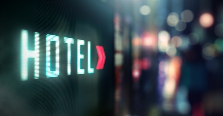 Cartel indicador de hotel. Phive2015 (iStock)