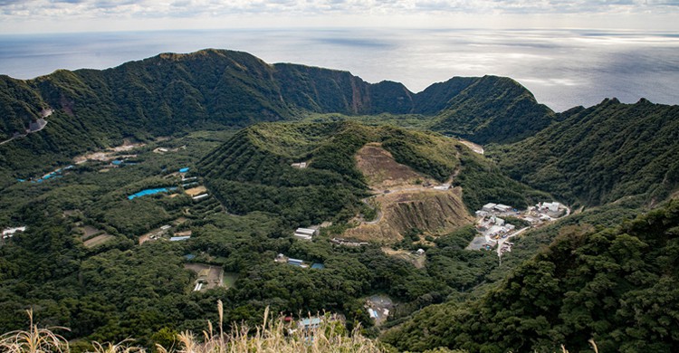 Foto desde las alturas del volcán Aogashima