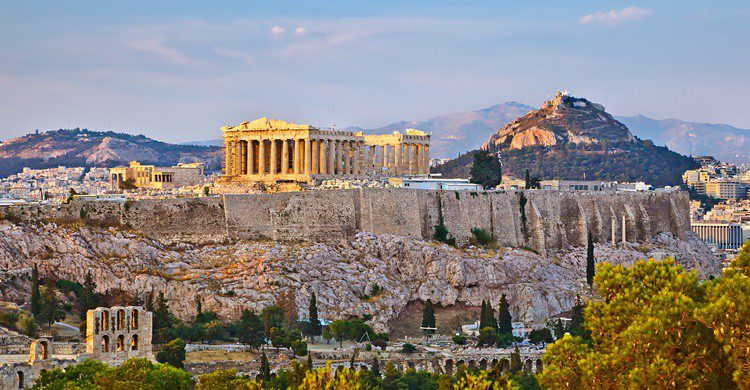 La famosa Acrópolis de Atenas. Sborisov (iStock)