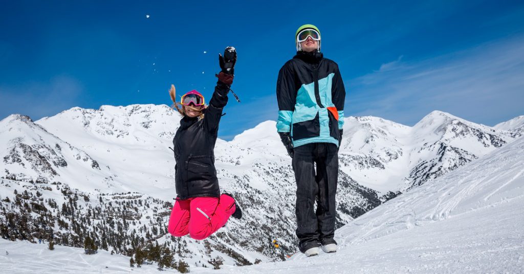 imagen esquiadores en Andorra