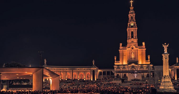 Santuario de Fátima de noche