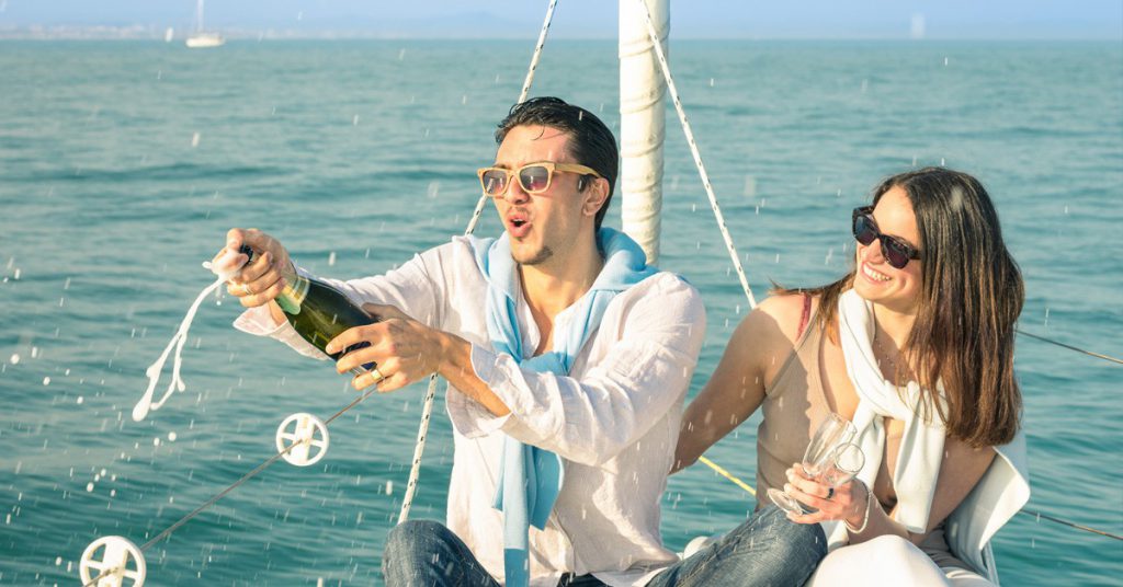 imagen turistas alcohol crucero