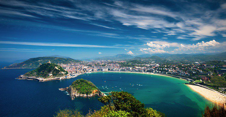 Vista panorámica de San Sebastián. BotondHorvath (iStock)