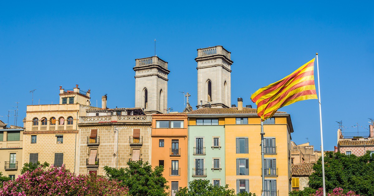 Imagen de la senyera, bandera de Cataluña, en Girona.