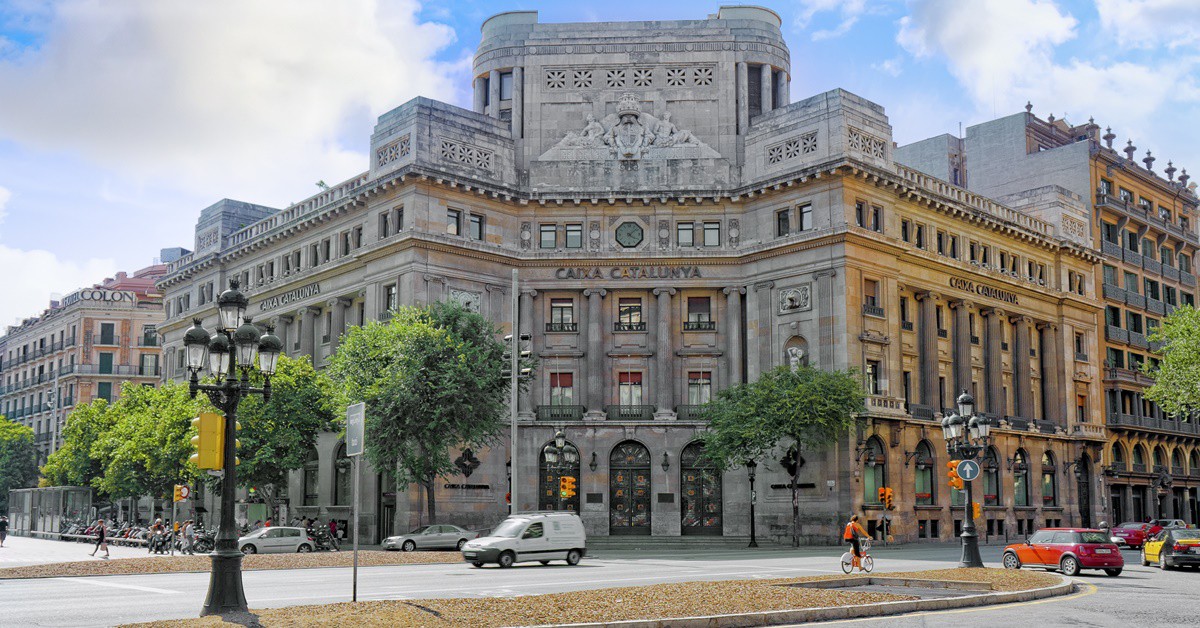 Imagen de la fachada de la sede de la Caixa Catalunya, en Barcelona.