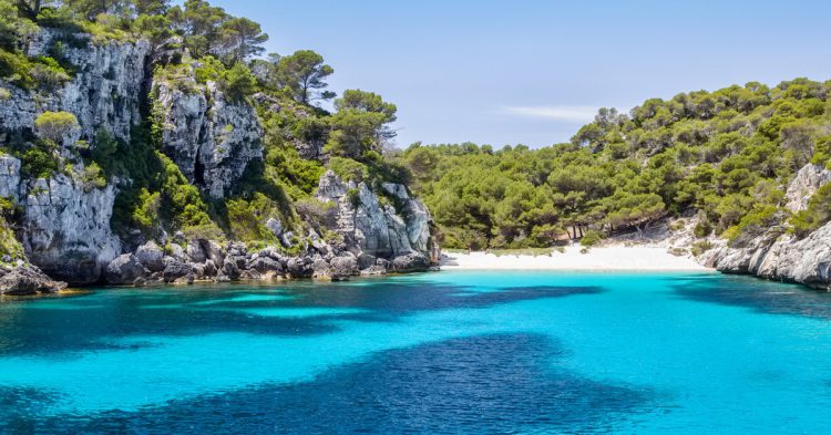 Menorca: Vuelo + 7 Noches desde 102€