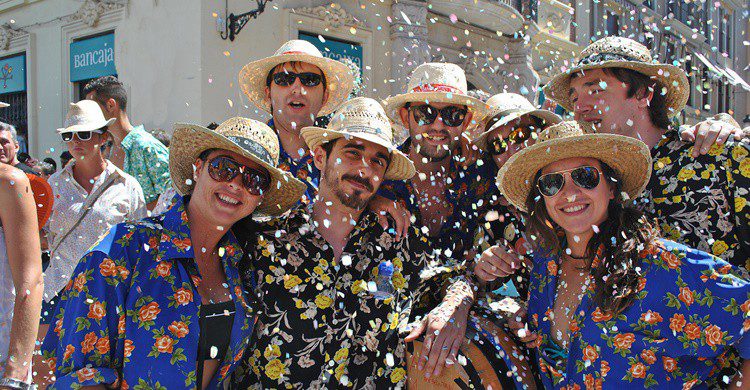 Grupo de amigos en las fiestas de Bétera, en Valencia. Marcela Escandell (Flickr)