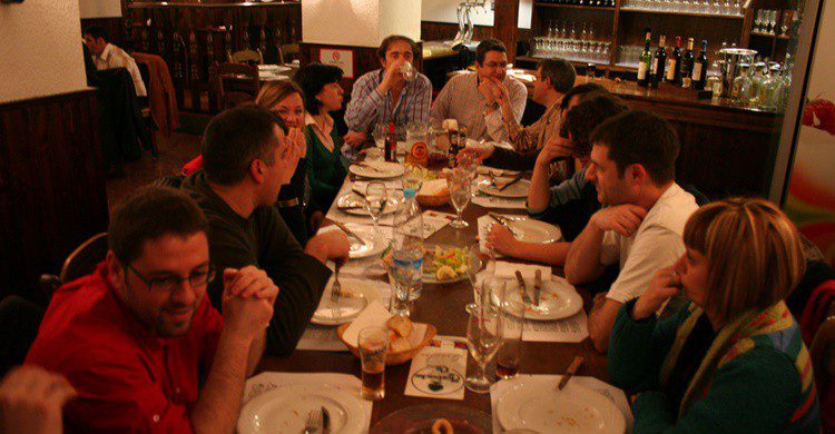 Cena de amigos. Juan Fernández (Flickr)