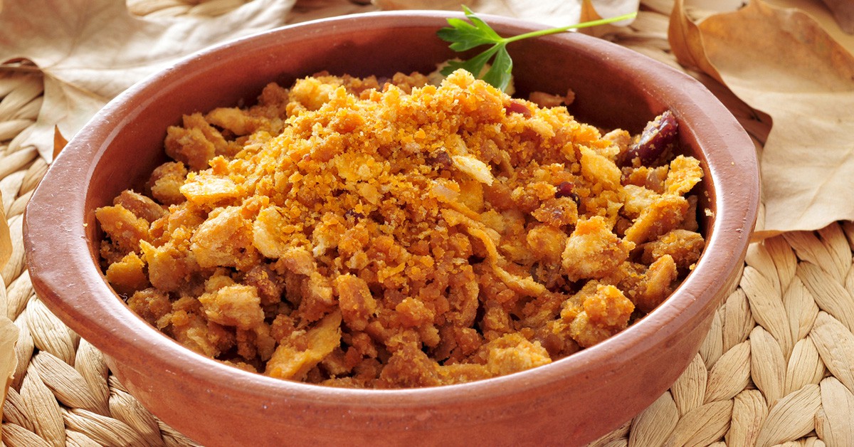 Cazuela llena de migas