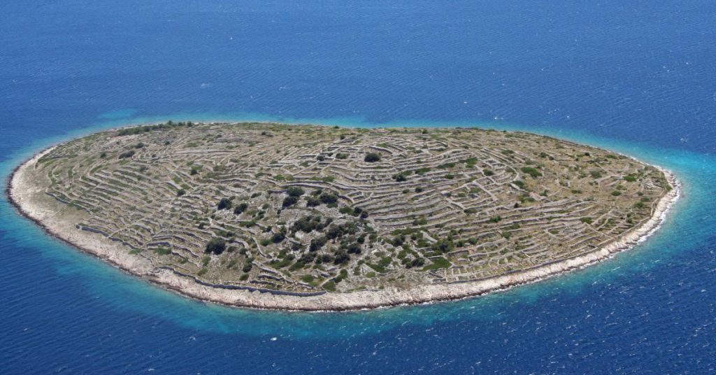 Sigue leyendo Baljenac: La isla que parece una huella dactilar