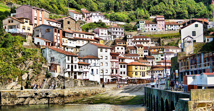Cudillero (Jim Anzalone, Foter)