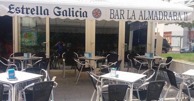 Terraza (La Almadraba 2, Facebook)