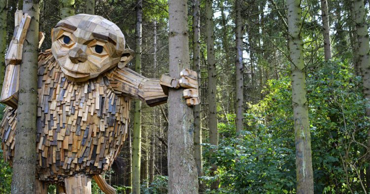 Imagen de la escultura Little Tilde en los alrededores de Copenhague.