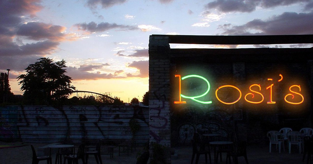 Exteriores (Rosi’s, Facebook) 