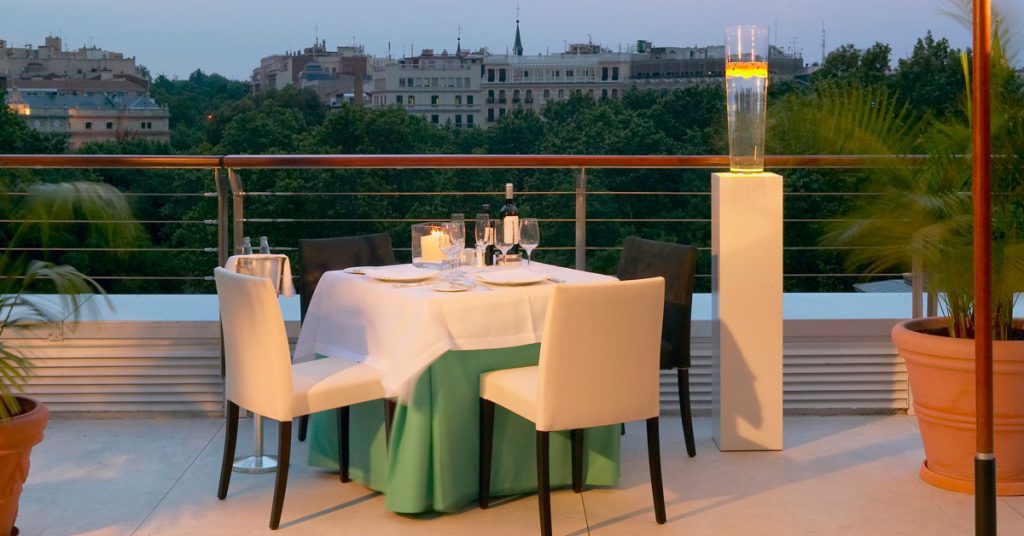 Sigue leyendo 10 sitios a los que llevar a tu cita Tinder en Madrid