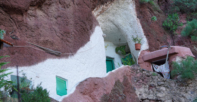 Casa en la roca en Guadix. Iphotographer62 (iStock)