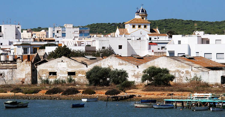 Típicas casas blancas en Barbate, Cádiz