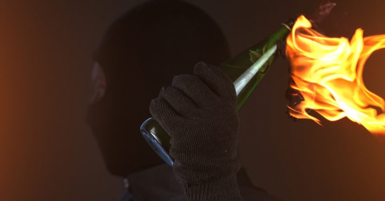 Cóctel molotov invento famoso español