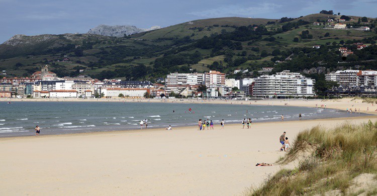 Playa de Salvé en Laredo. Typhoonski (iStock)