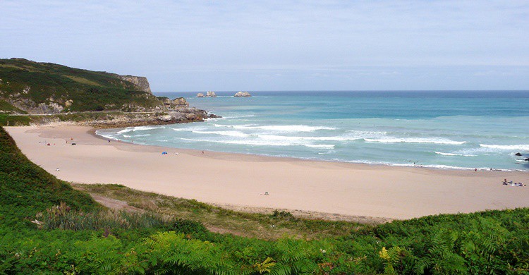 Playa de Miengo. Bradley Howard (Flickr)