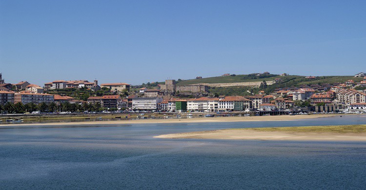San Vicente de la Barquera. Curtoicurto (iStock)