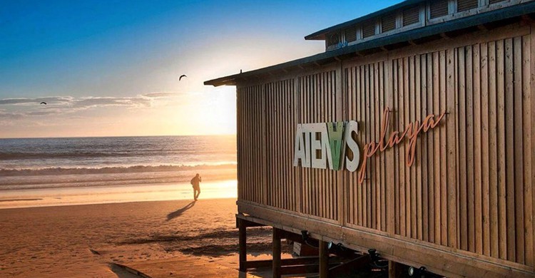 Desde la arena (Web de Atenas Playa)