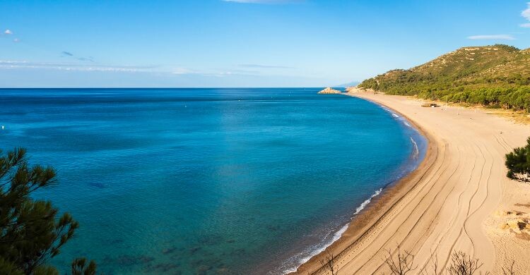 Playa del Torn, Costa Dorada (Adobe Stock)