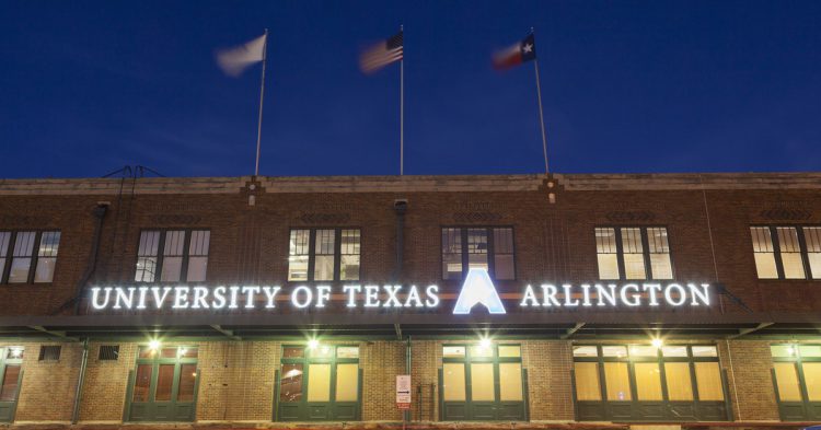 Imagen de la Universidad en Arlington. 
