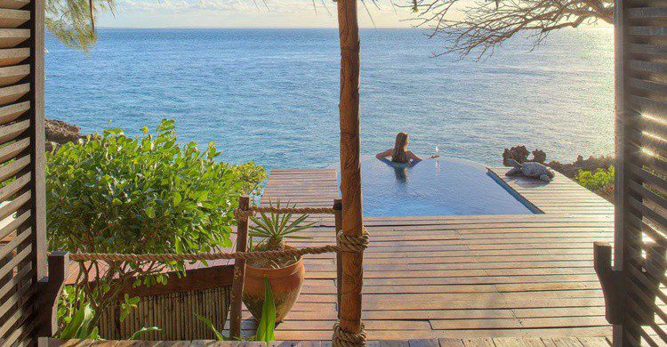 Imagen de uno de los rincones que ofrece la isla. (http://www.azura-retreats.com/azura-quilalea/)