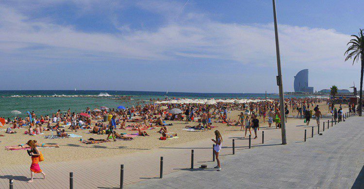 Playa de la Barceloneta en Barcelona. Ronny Siegel (Flickr)