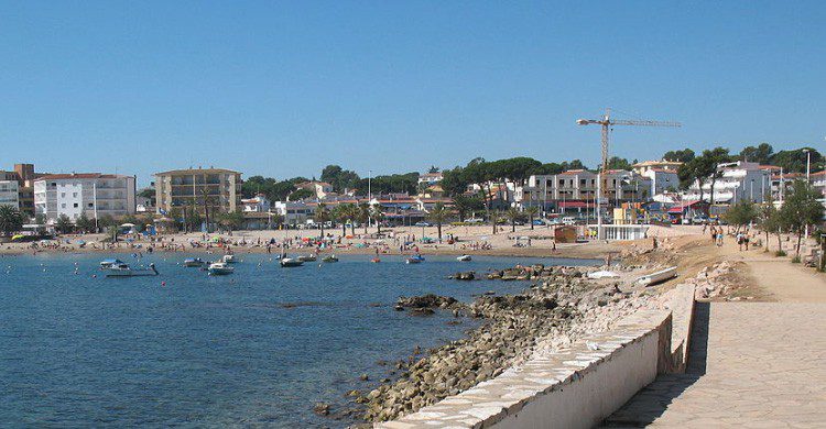 pueblo costero en verano