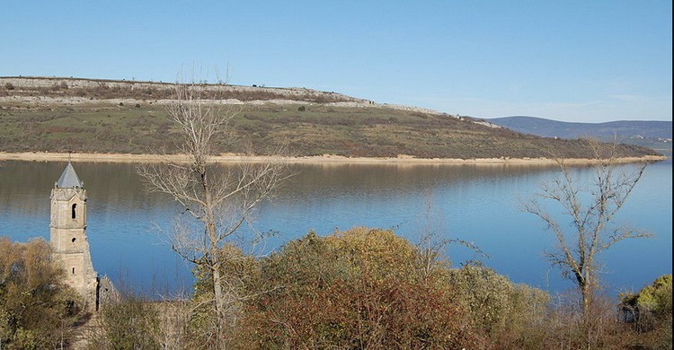 embalse del Ebro en Cantabria