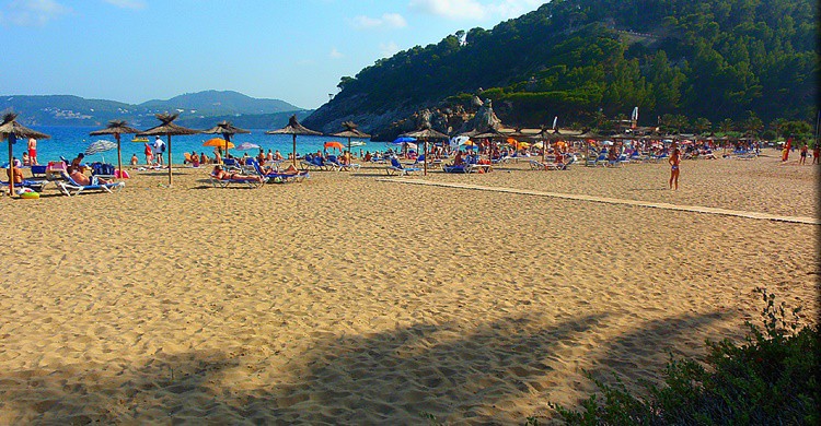 5. Cala de San Vicente.