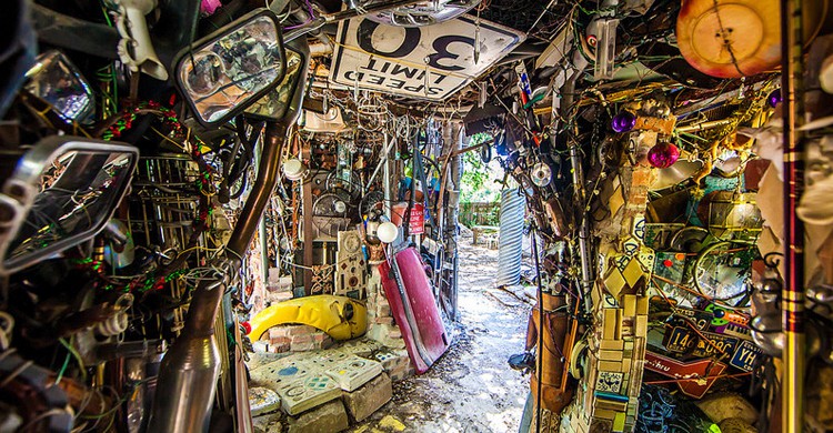 Cathedral of Junk (Thomas Hawk, Foter)