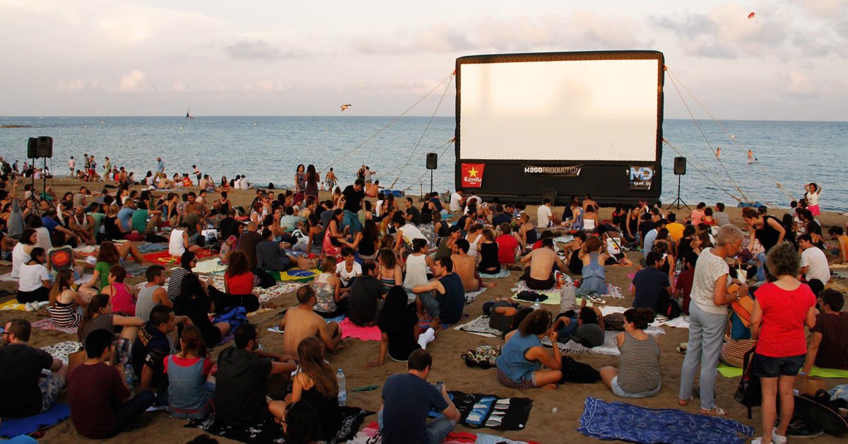 8 cines de verano que debes disfrutar en la playa
