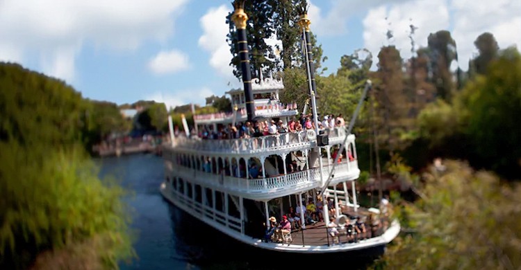 Mark Twain Riverboat (Web de Disneyland)