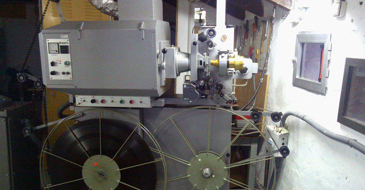 El proyector (Terraza Lumiere Alboraia)
