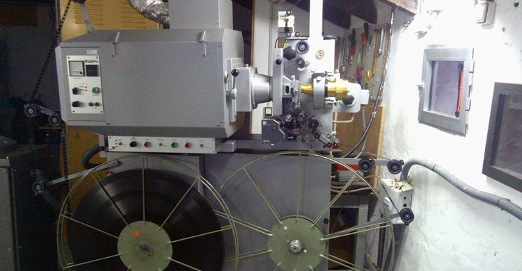 El proyector (Terraza Lumiere Alboraia)